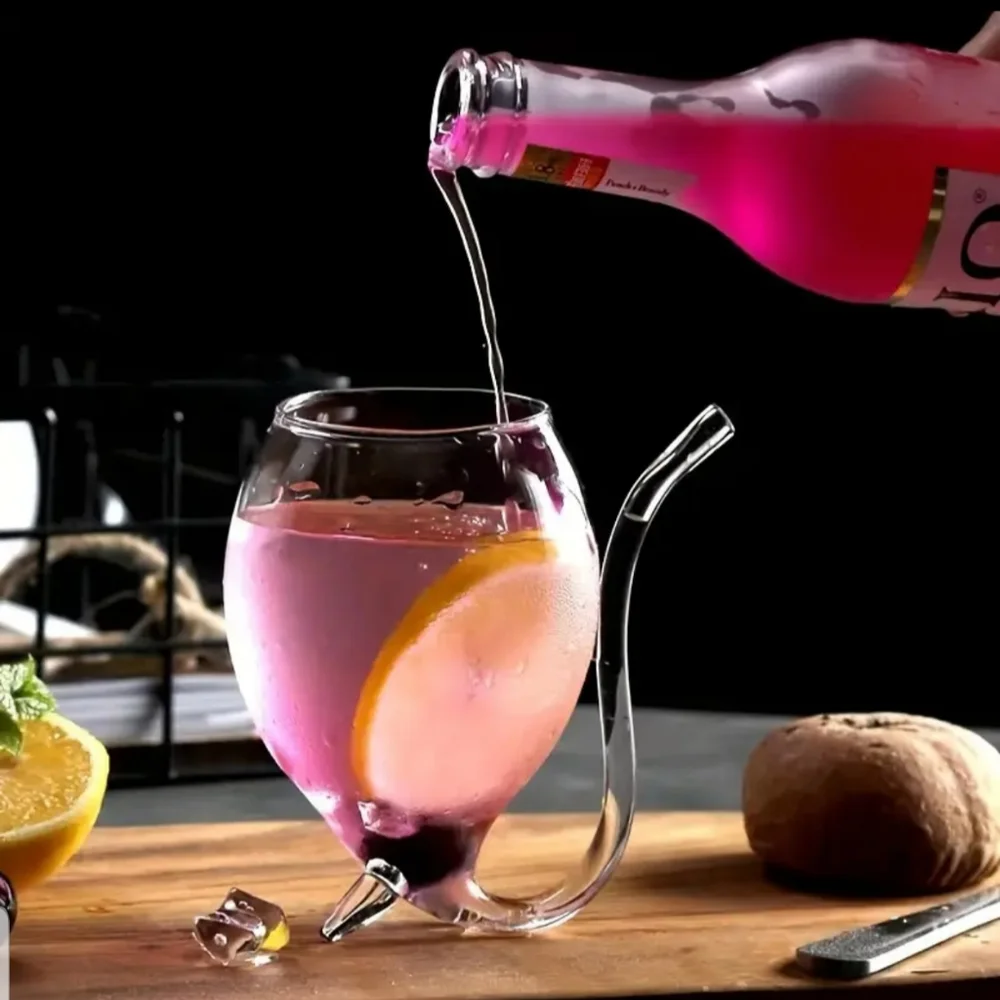 - HOST PICK: Vampire Straw Wine glass - Transparent